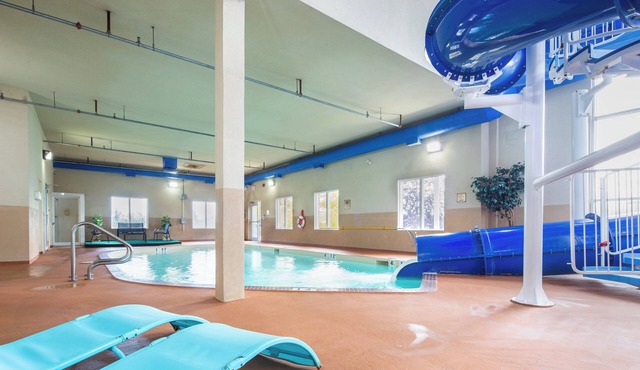 Holiday Inn Express Hotel & Suites Edson by IHG