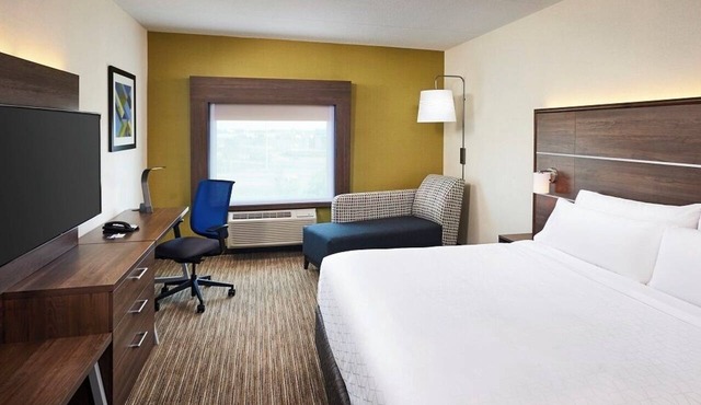 Holiday Inn Express Sarnia - Point Edward by IHG