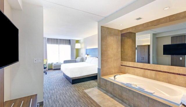 Holiday Inn Express & Suites Woodstock South by IHG