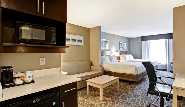 Holiday Inn Express & Suites Oshawa Downtown - Toronto Area by IHG