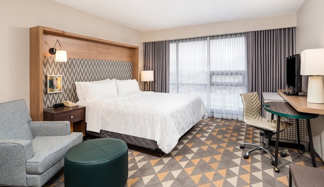 Holiday Inn Toronto Airport East by IHG