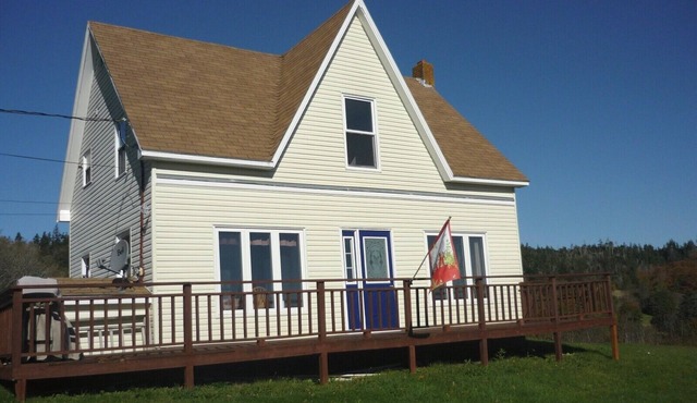 Home from Home - Cosy Cottage in Whale Watching Country
