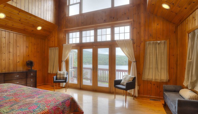 Home on the Range - Main House - with amazing lake views in Rangeley