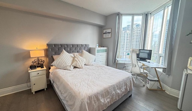 Home stay - Upscale Private Room with top amenities and Scenic View