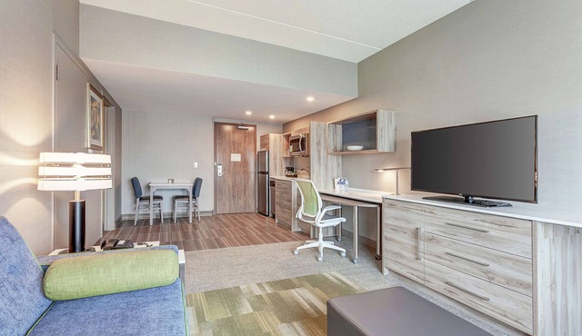 Home2 Suites by Hilton Toronto Brampton
