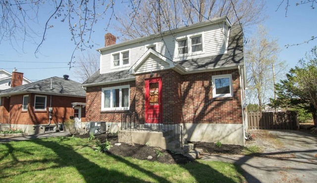Homey Single Family on Old Orchard in Cornwall