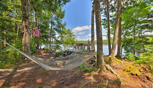 Hot Tub, Dock, View! Waterfront Great Pond Cottage