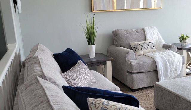 Hot-Tub Family & Friends Retreat n5-Bed 2-bath with Games room.