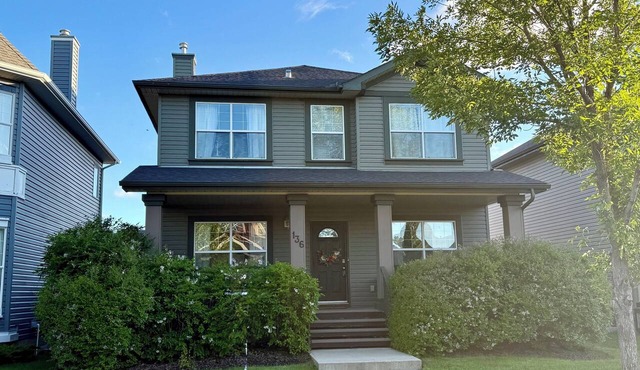Hot Tub & Luxury Outdoor Living w/Outdoor Fireplace | Entire Home Near Calgary