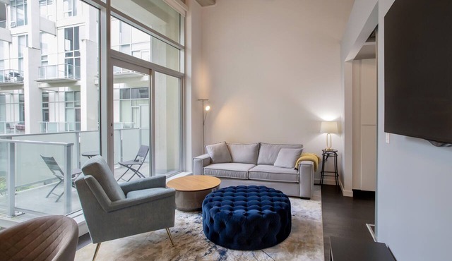 Hudson Hideaway-Historic Hudson Building in Beautiful Downtown Victoria by Victoria Prime!