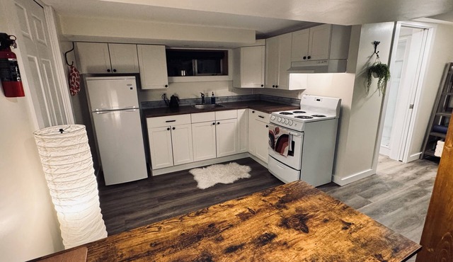 Humble Heights Basement Suite