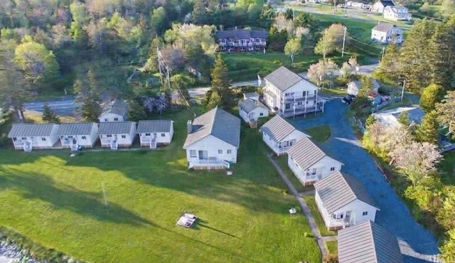 Hunts Point 2-BR Coastal Retreat - Cottage # 3