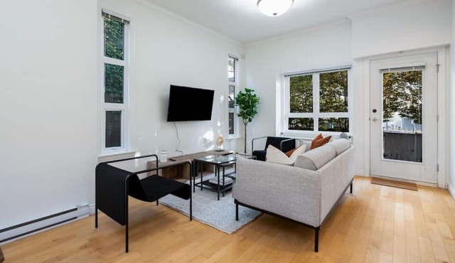 Ideal 3-Bedroom Home - Marine Gateway