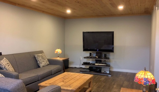 Ideal Location! 5 mins to Downtown Charlottetown, Tea Hill Beach, 2 Golf Courses