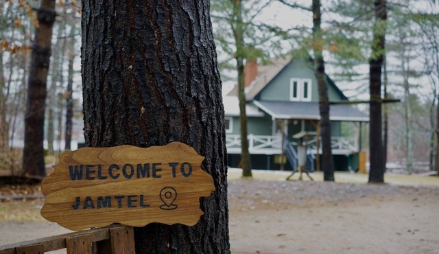 Jamtel Arden cottage - Kennebec Lake, Arden ON.