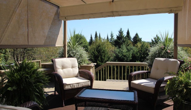 Jewel on the Hill Bed & Breakfast