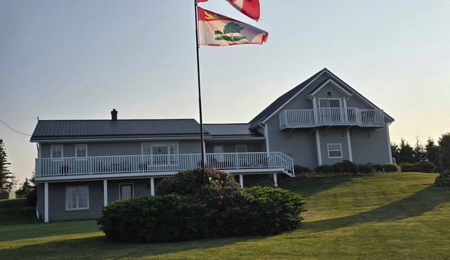 Just minutes to National Park beaches, world famous golf courses and restaurants