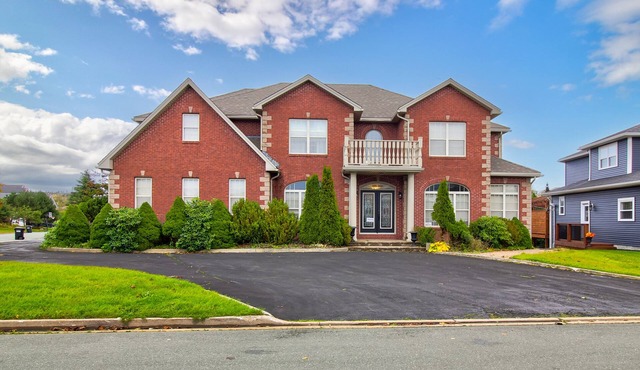 King William Manor | 3 Bed | 3.5 Bath | Garage | BBQ