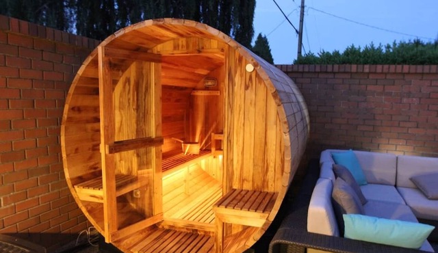 La Grande ★ Pool & Sauna ★ Prefect Relaxing Getaway!