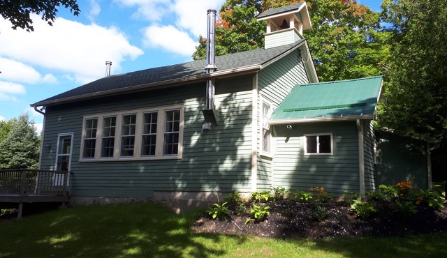 Ladybank Schoolhouse - Private Country Charm and Elegance in Nature