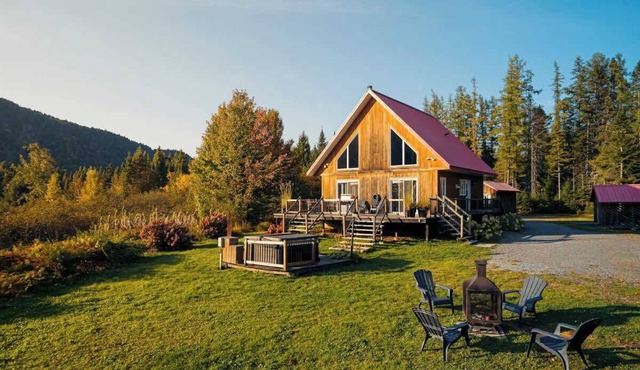 Lake Access Chalet with Hot Tub & Fire Pit