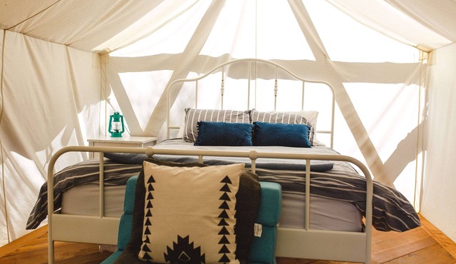 Lake Front Farm, Glamping & Sauna Experience