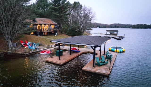 Lake Muskoka retreat! Perfect spot for family and friends.