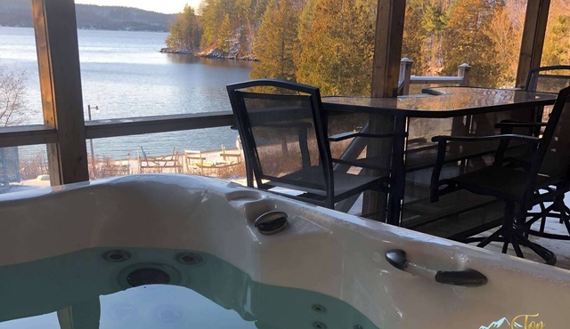 LAKE Simon, SPA, private BEACH, 4 bedroom, 2 private office, 10 beds, 16 people.