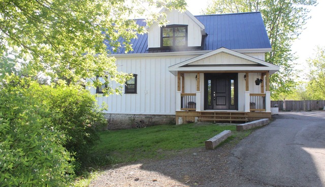 Lake Street Carriage House
