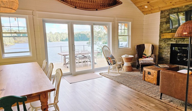 Lakefront Cottage in Muskoka | SAUNA & Beach