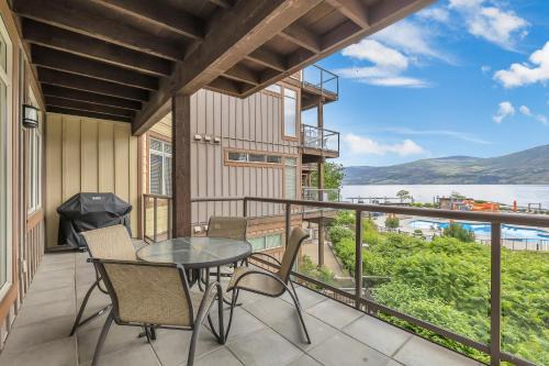 Lakefront Getaway at The Cove