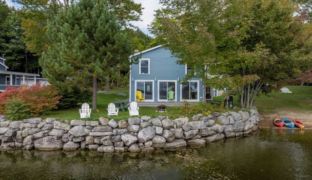Lakefront home, water-view porch