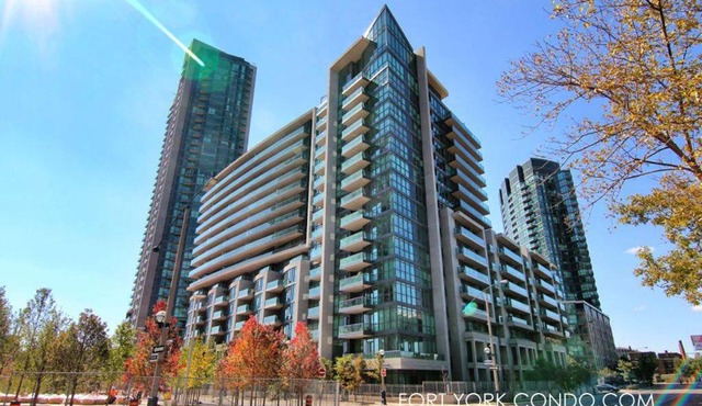 Lakefront living Downtown Toronto - Free Parking, Gym, Indoor Pool