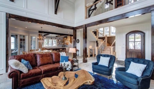 Lakefront luxury house in beautiful BC interior - sleeps 21!