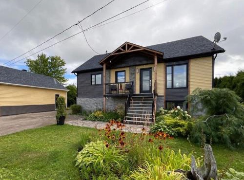 Lakeside 3BR - Kayak, Spa, FP, Billiards, AC