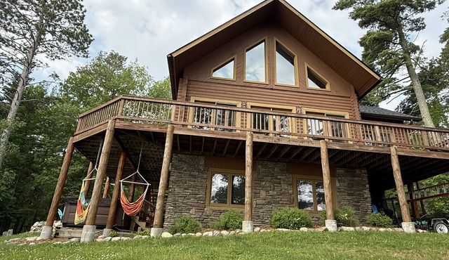 Lakeside Haven - Lake Days, Kayaks, and Bonfires, Webb Lake Cabin Lake Days in Hackensack