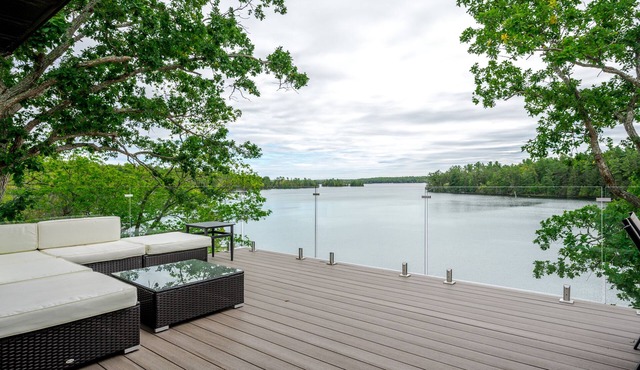 Lakeview Luxury Stoney Lake