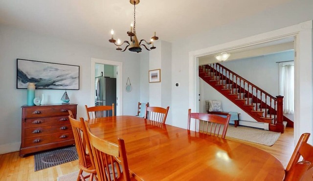 Laughton House & Cottages: Steps away from Pemaquid Beach! in New Harbor