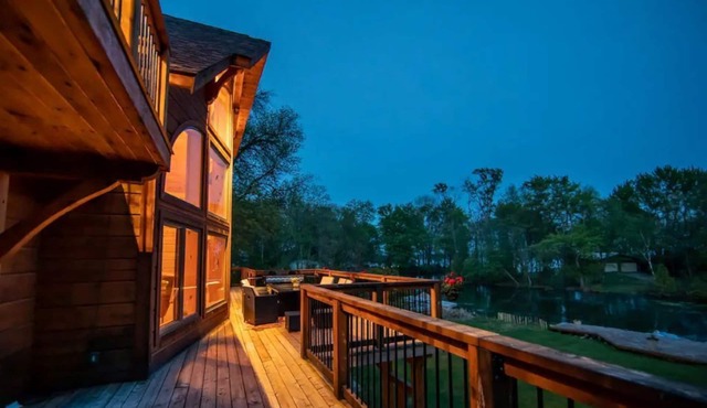 Lazy Bear Orillia Waterfront Log Home