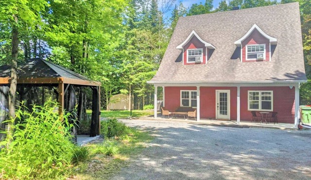 Le Boisé des Trois-lacs : 4 Acres aux Abords du Lac in Val-des-Sources