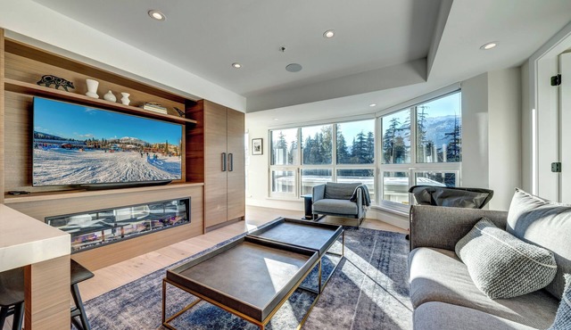 Le Chamois 305 - Ski in Ski out, Common Pool, Hot Tub & Gym