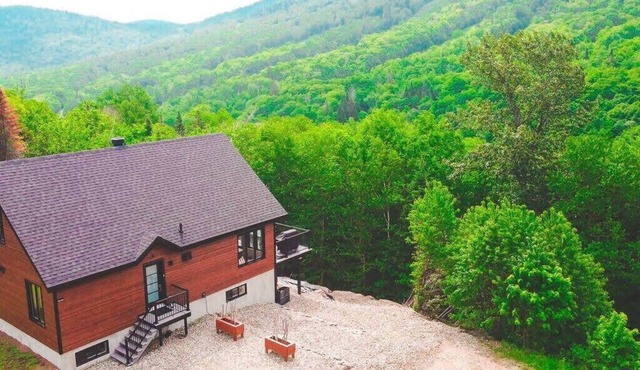 Le Grizzly - Ski Getaway - Spa - Pool Table in Bellechasse