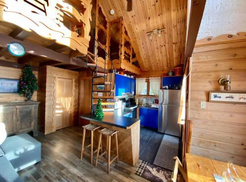 Le petit chalet sur le lac