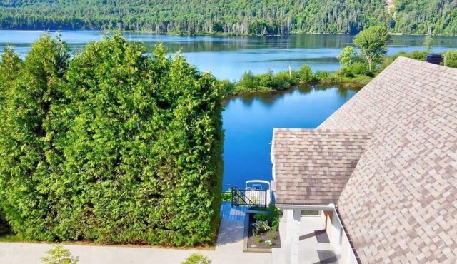 Le Repère | Navigable River Spa Ski Dock