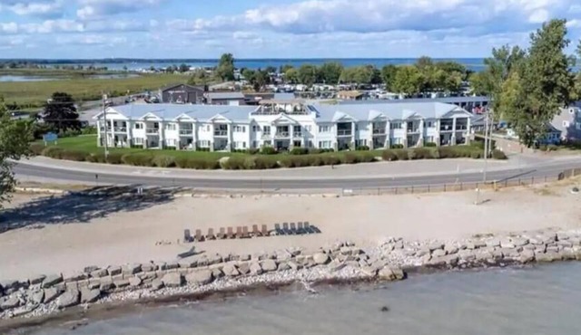 Life's A Beach Luxury Condo!