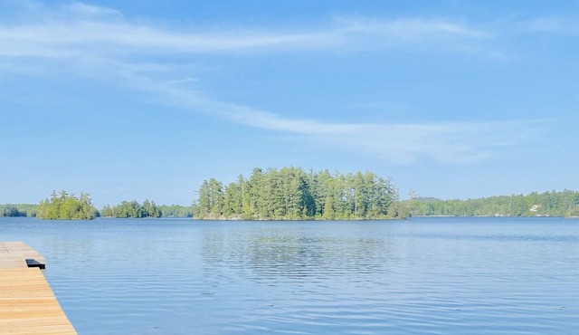 Lily Pad Cabin on Charleston Lake