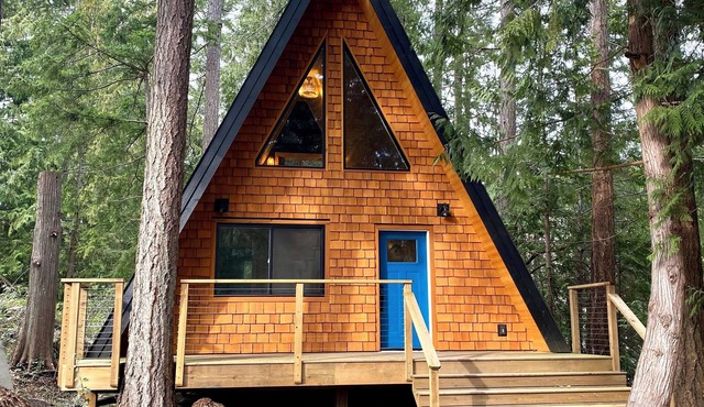 Little Anchor A-frame, short walk to beach/pier/General Store.