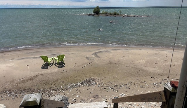 Little Blue Barn on Lake Erie