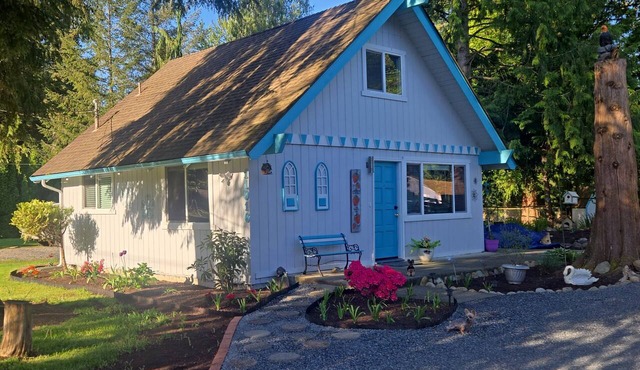 Little House Off the Loop, 2-Bed Home w/AC, 5 min from downtown Granite Falls in Arlington