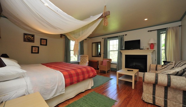 Little Shemogue Inn